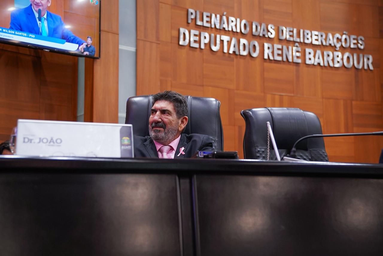 Dr. João apresenta projeto contra adulteração de bebidas com multas de até R$ 1 bilhão